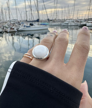 Silver ring with white agate