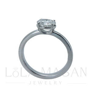 Pieejams uzreiz! Izmērs 17.2! 14K Baltā Zelta gredzens ar horizontālo moisanītu