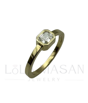 Size 16.25, 14K Gold ring with diamond 0.3ct