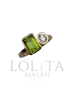 14K gold ring with peridot and moissanite