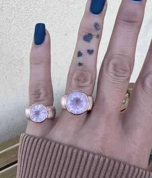 Gold ring with rose quartz