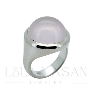 Silver ring with rose quartz