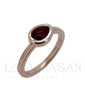 14k Gold ring with garnet gemstone