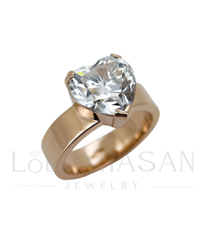 14K Zelta gredzens ar sirds formas moisanītu